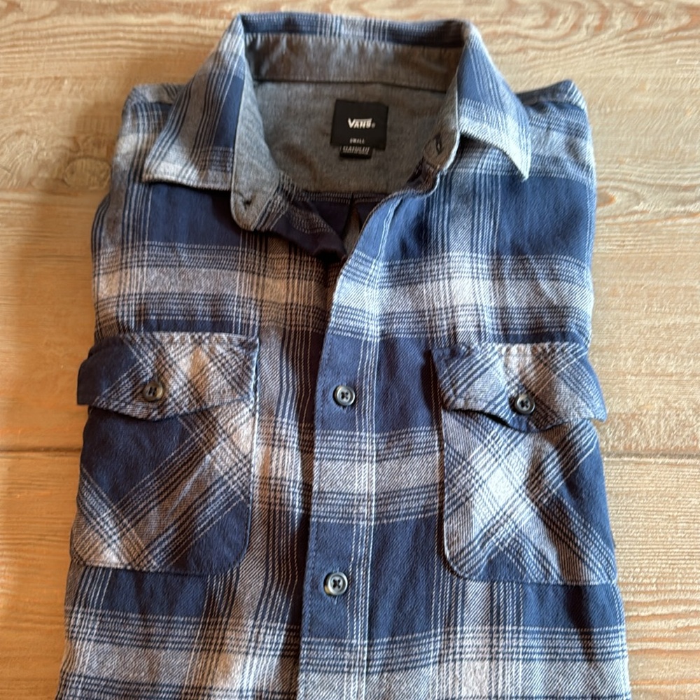 Vans Blue and Gray Plaid Shirt
Classic fit